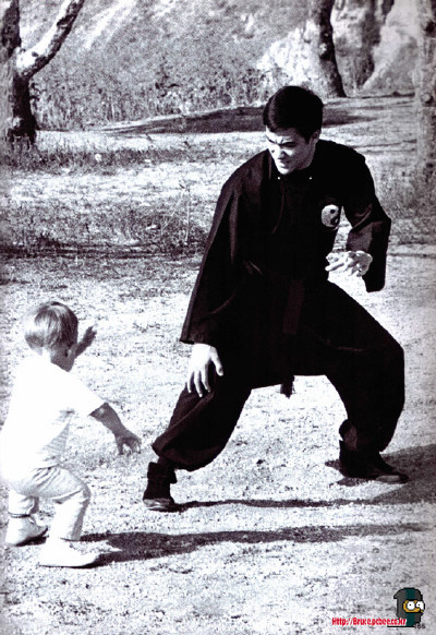 bruceleemaroc bazeegar